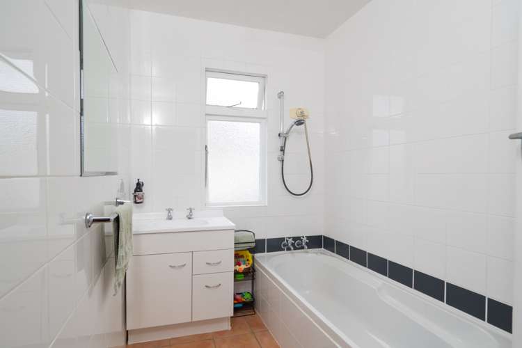 86 Creek Road Allenton_9