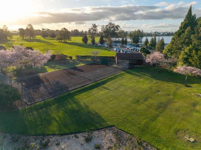 144 Lake Crescent Hamilton Lake_4