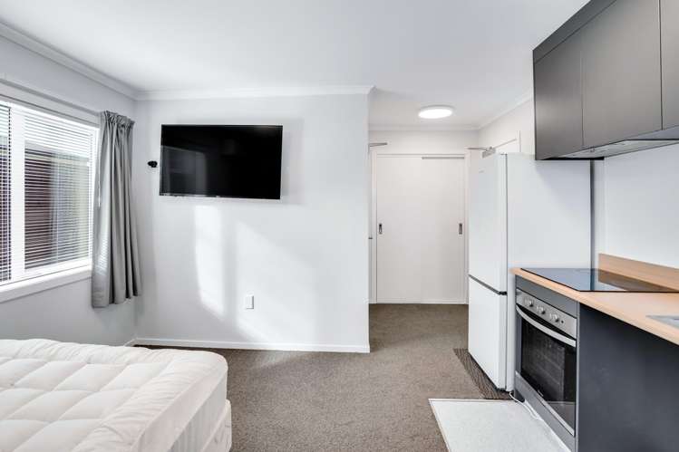 Unit1 3/13 Crescent Court Melville_6
