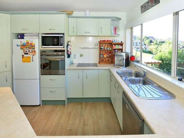 3 Grovenor Drive Orewa_3