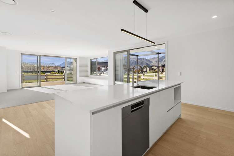 146 Burdon Loop Lake Hawea_5