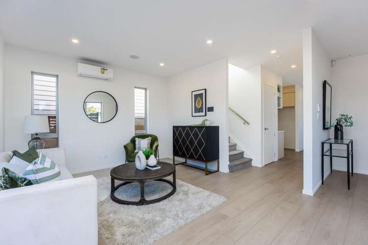 7 Sunrise Avenue Murrays Bay_21