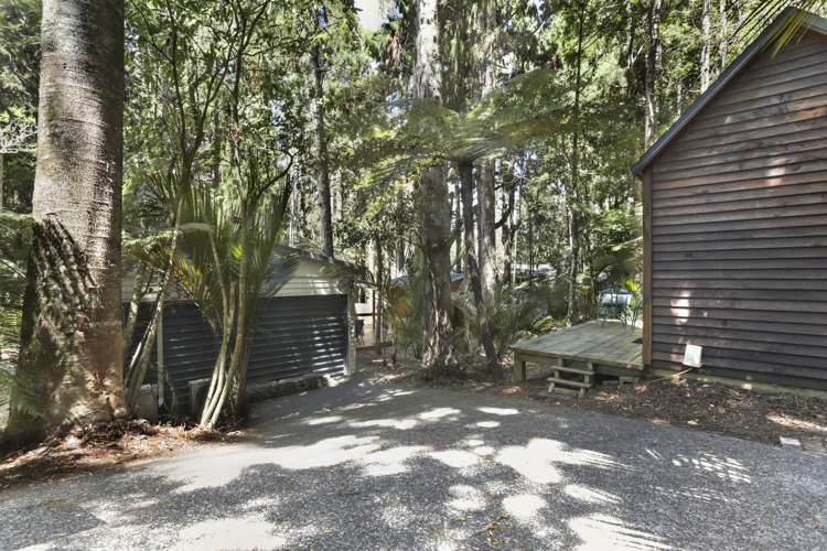 227 Woodlands Park Road Titirangi_21