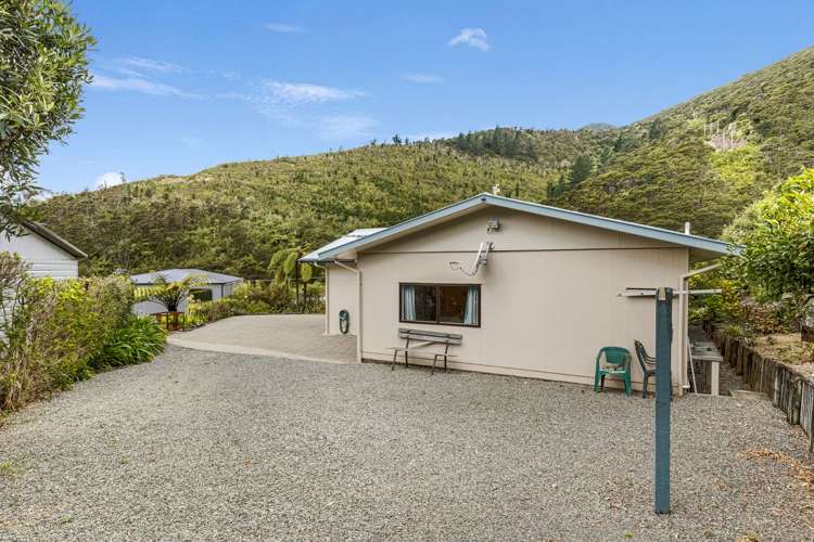 11 Field Terrace Okiwi Bay_24