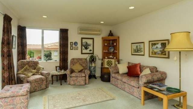 1/35 Busby Hill Havelock North_1