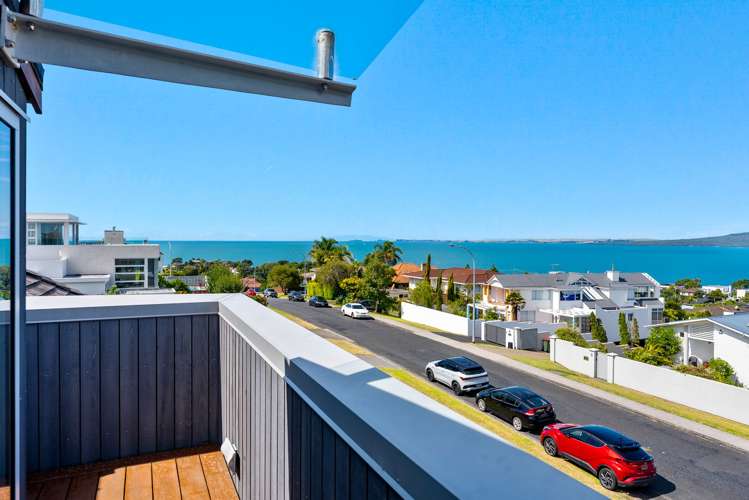 11 Katui Street Castor Bay_44