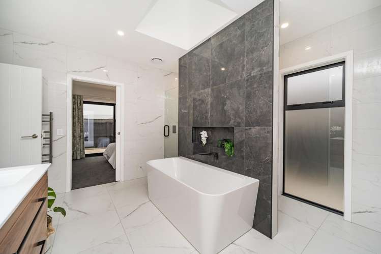 18 Vaucluse Heights Fitzherbert_30