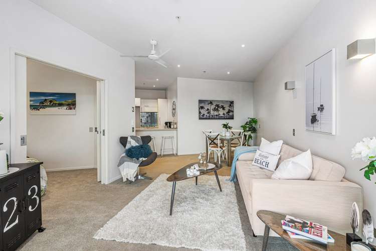 504/11 Tamariki Avenue Orewa_5