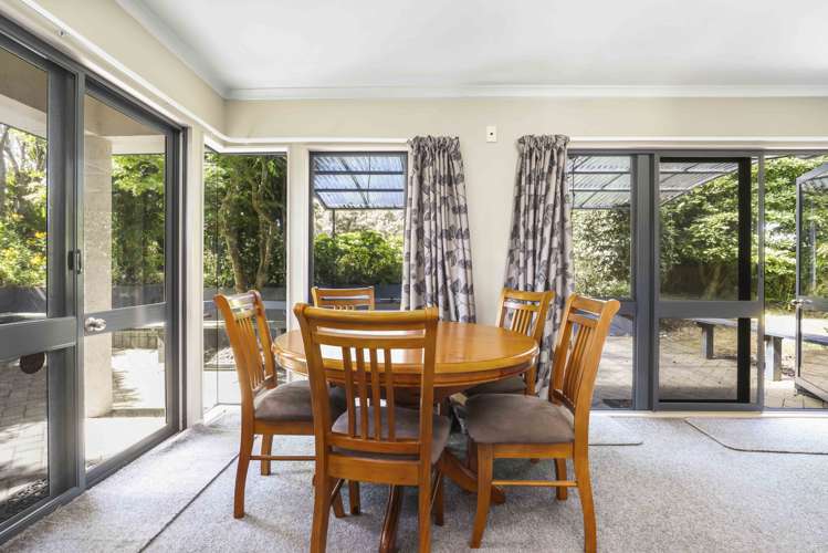 51 Sunnyhills Avenue Glenview_5