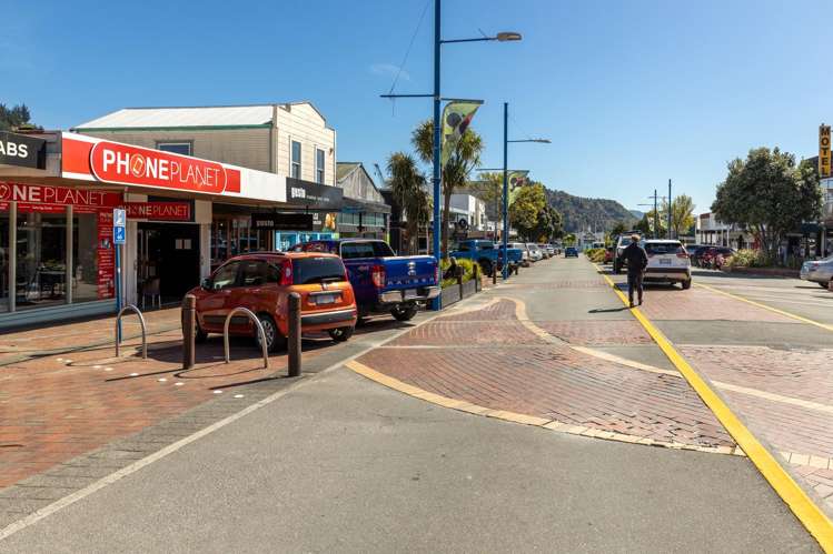 33 - 35 High Street Picton_5