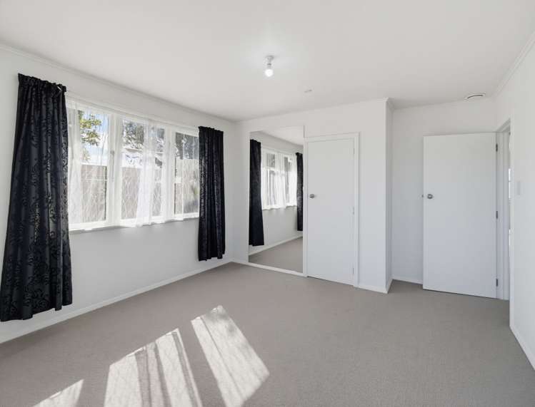 18 Wyatt Cres Onekawa_9