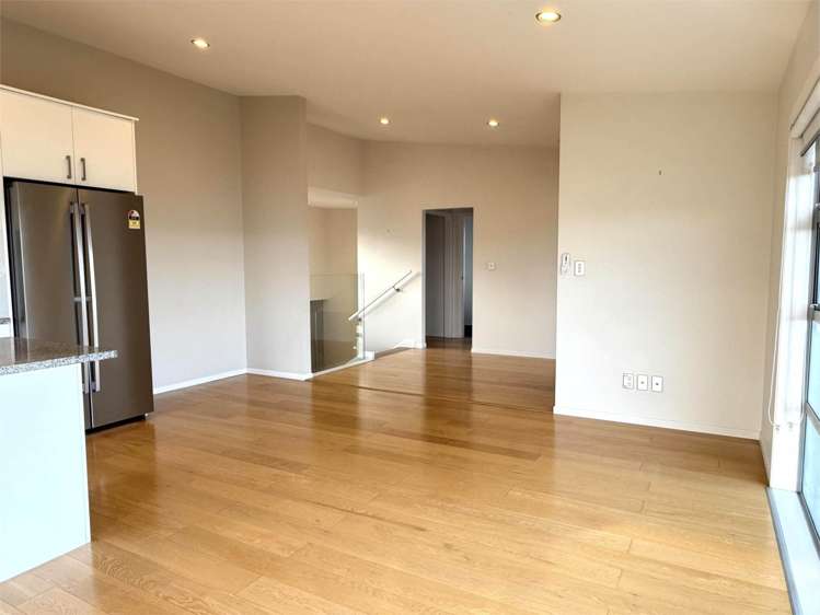 806A East Coast Road Oteha_5