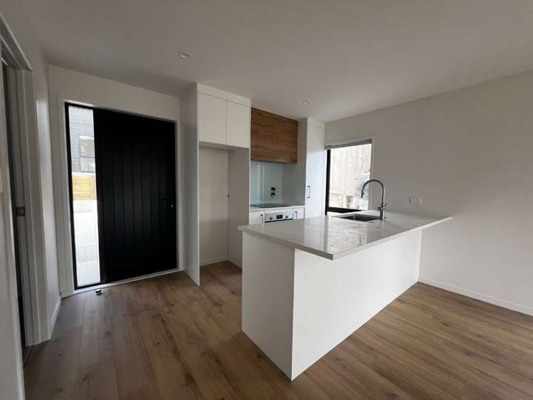 1/21 Divich Avenue Te Atatu South_1