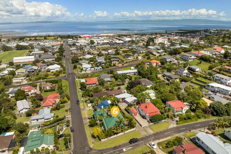 707 Sealey Street Thames_36