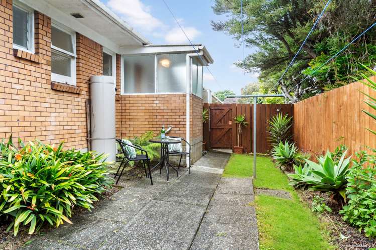 2/769 Beach Road Browns Bay_9