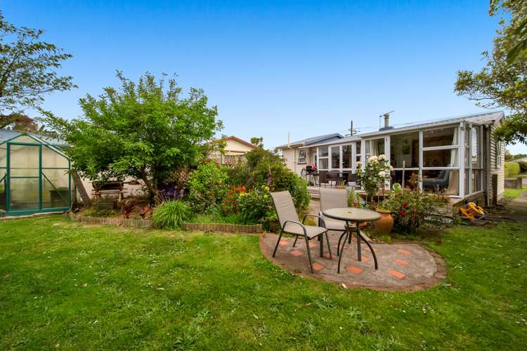 6 Galt Street Hawera_11