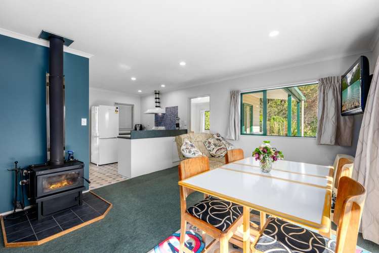 826 Queen Charlotte Drive Havelock_13