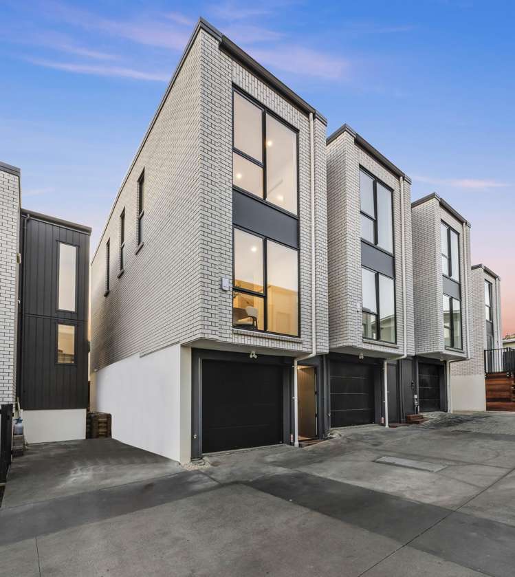2&7/36 Thatcher Street Mission Bay_16