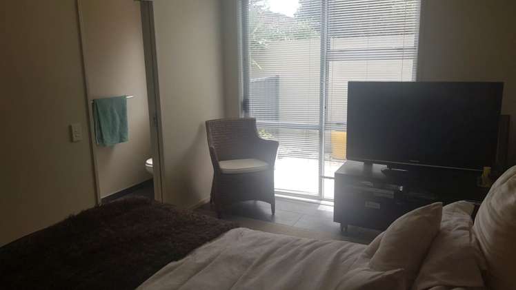 8/3 Riverside Road Orewa_6