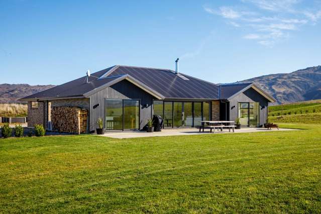 Modern Home, Developed Land & Perfectly Positioned