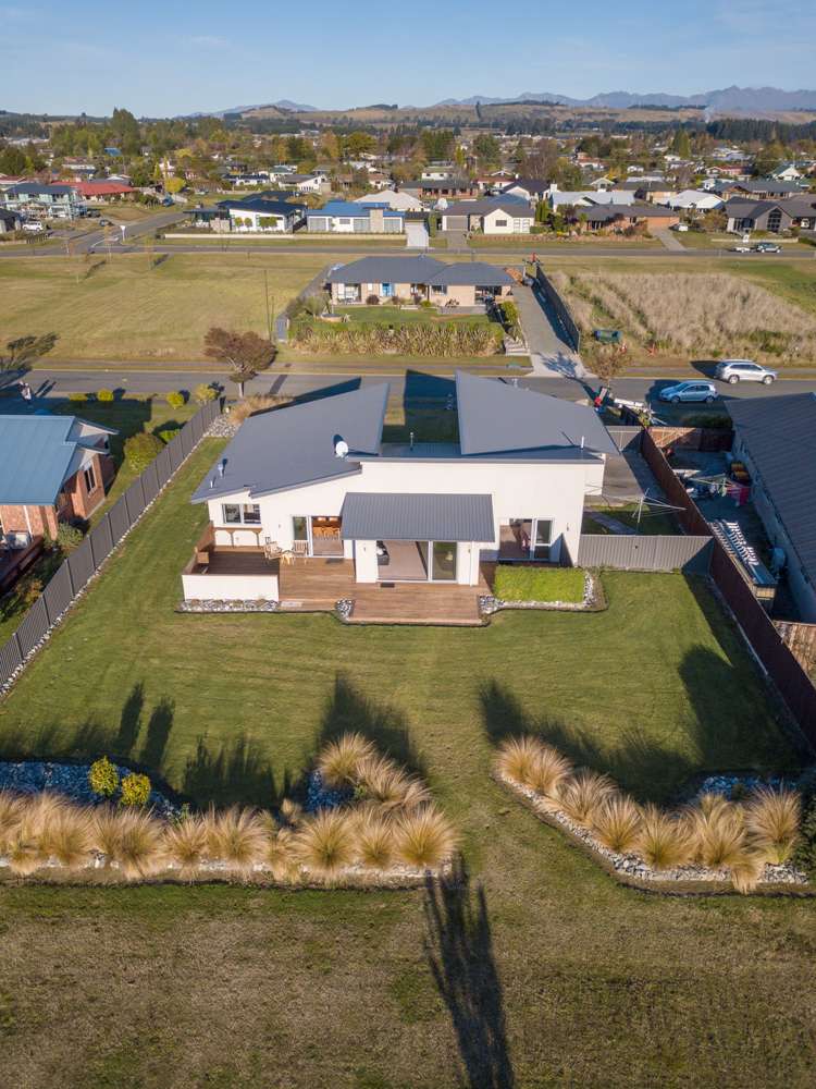 11 Wet Jacket Place Te Anau_19