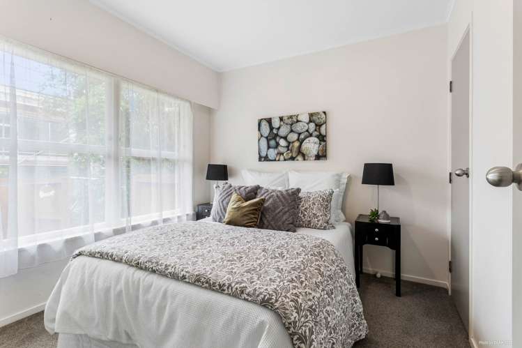 2/769 Beach Road Browns Bay_7