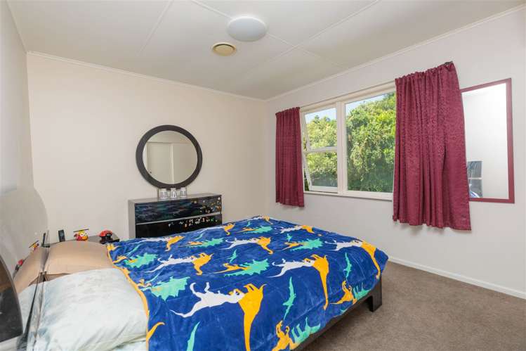 29 Kahikatea Grove Paparangi_7