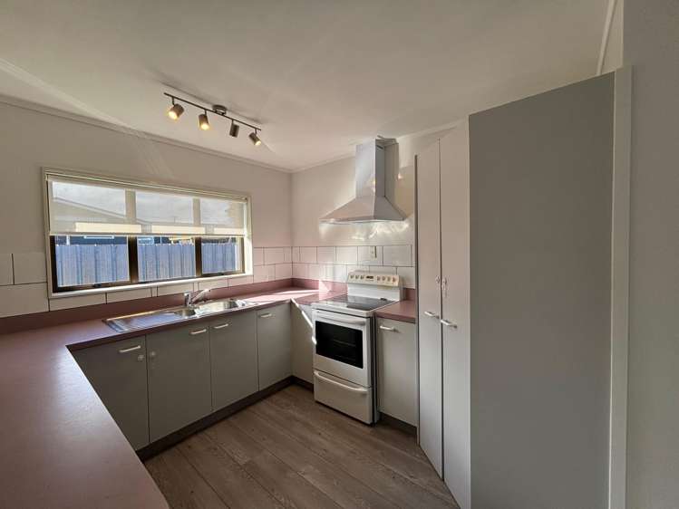 26 Exeter Crescent Springvale_2