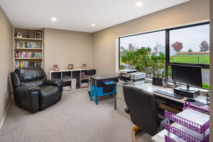 16 Bishell Lane Burleigh_10