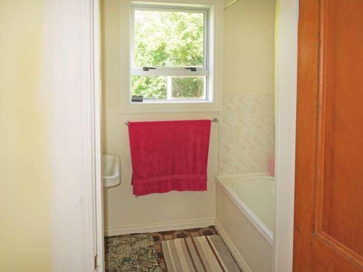 19 Rimu Street Kaka Point_14