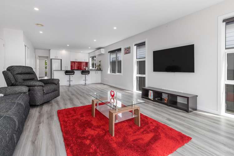 44 Karearea Avenue Porirua_2