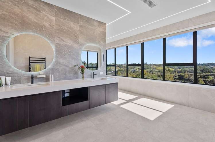 8 Ridgelea Road Long Bay_17