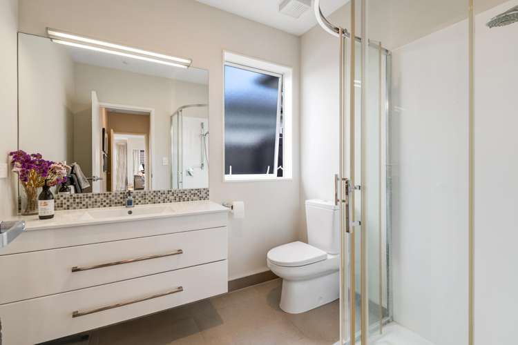 10 Discovery Drive Gulf Harbour_13