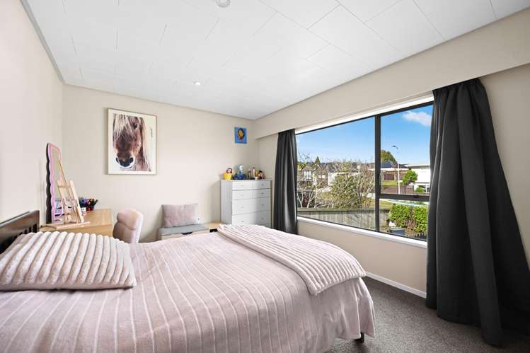 6 Glendale Drive Dinsdale_10