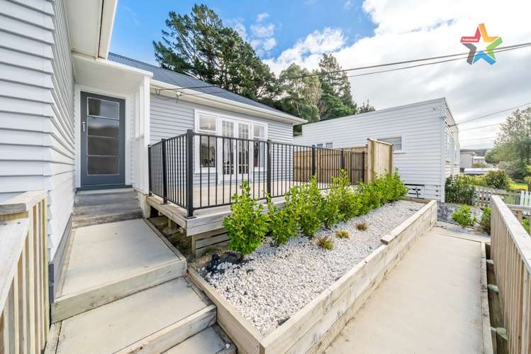 28 Main Road Wainuiomata_18