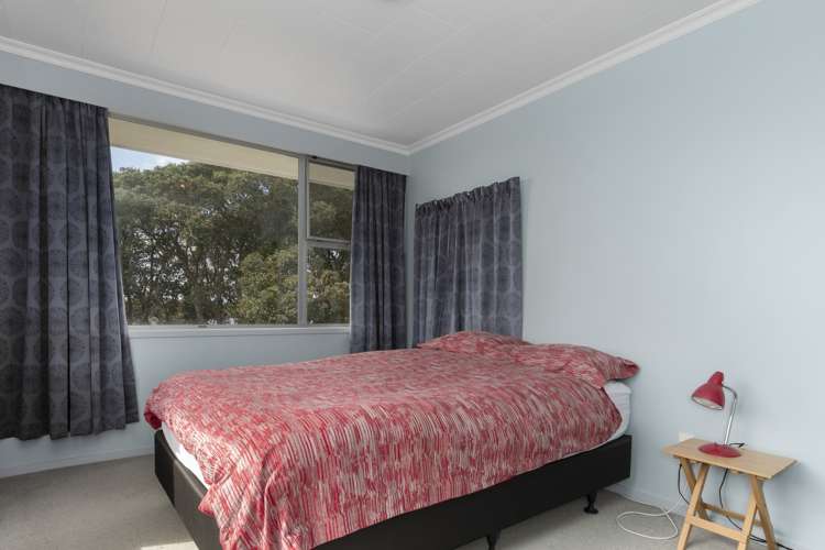 10 Roretana Drive Athenree_14