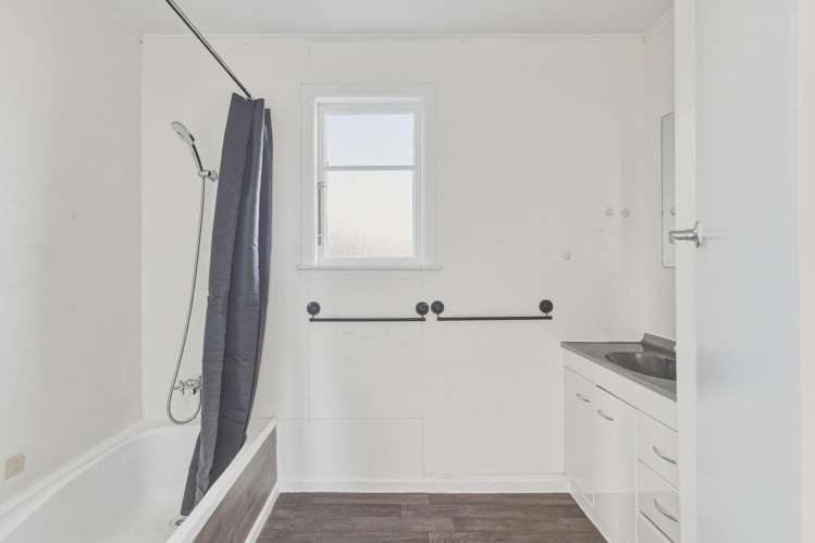 5 Iwiroa Terrace Durie Hill_14