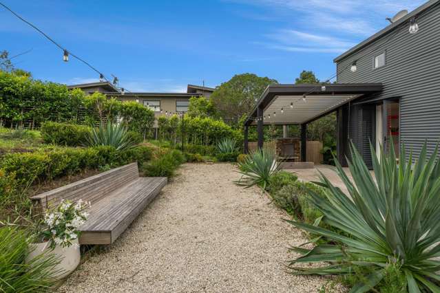 2 Te Makiri Road Onetangi_3