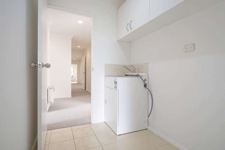 24 Sapperton Drive Henderson_11