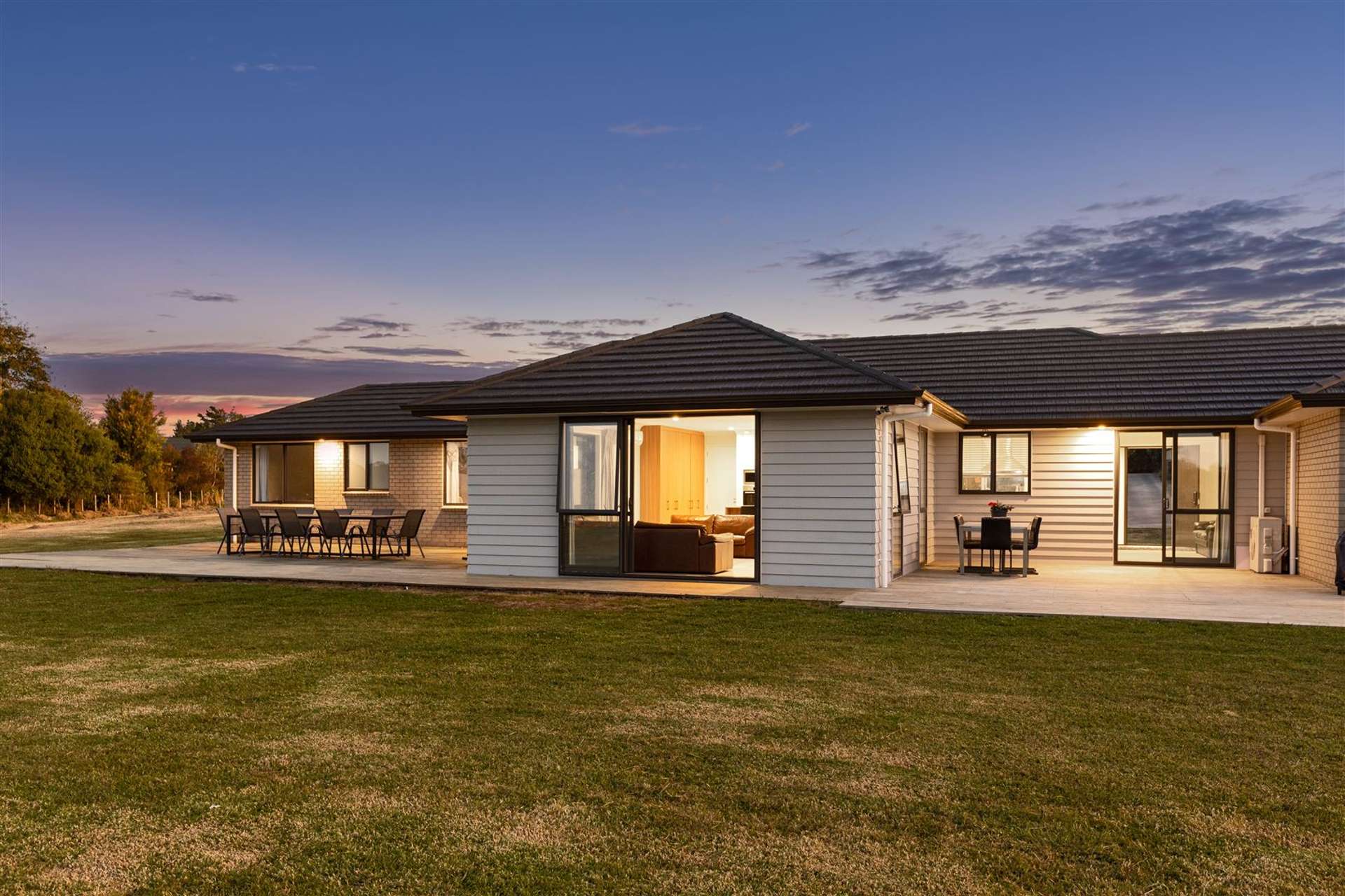 1 Three Oaks Drive Dairy Flat_0