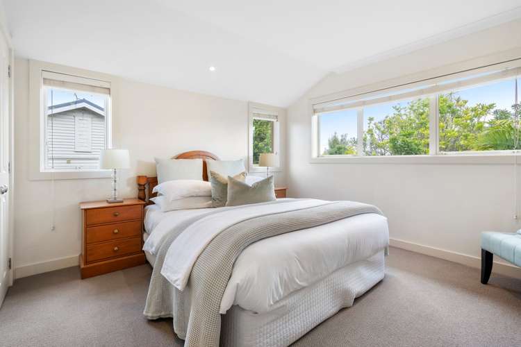 19 Crown Street Royal Oak_12