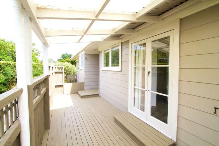 42 Vina Place Massey_5