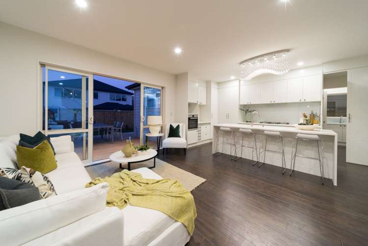 18 Eastfield Avenue Flat Bush_24