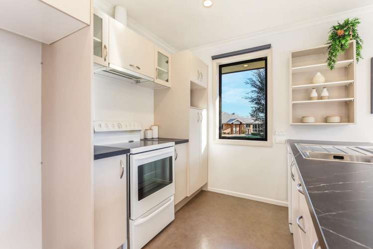 45 Cambelldon Crescent Stoke_6