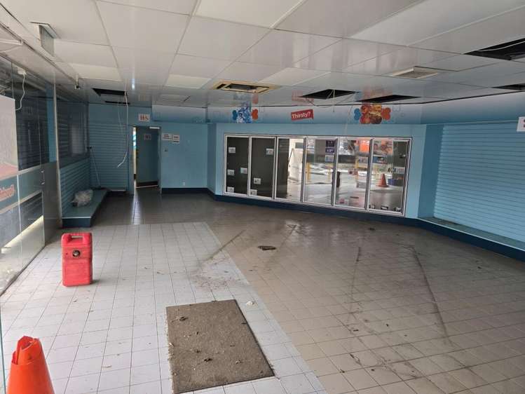 14 - 16 The Strand Wainuiomata_3