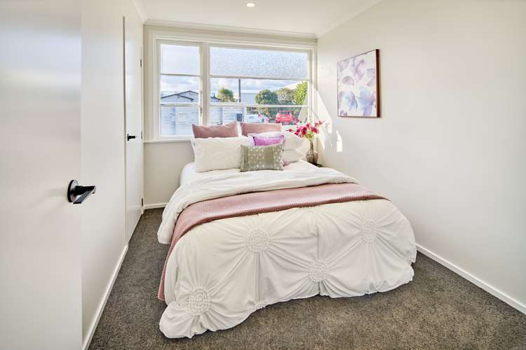 8 Huia Street Petone_18