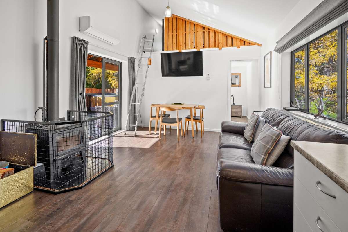 87 Chalet Crescent_1