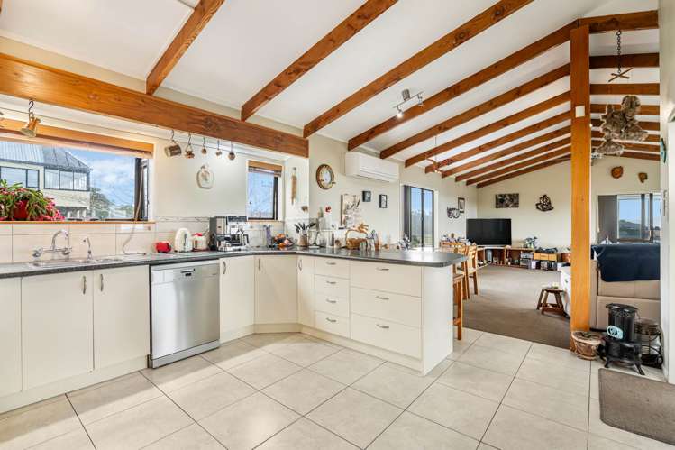 16A Scott Road Stanmore Bay_16