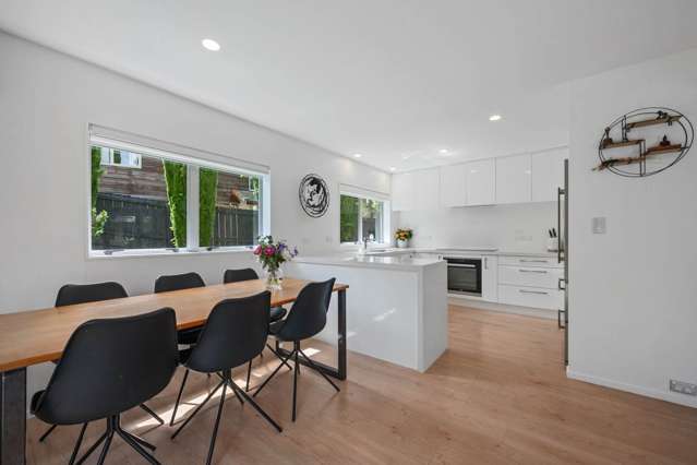 2/24 Alamein Avenue Belmont_3