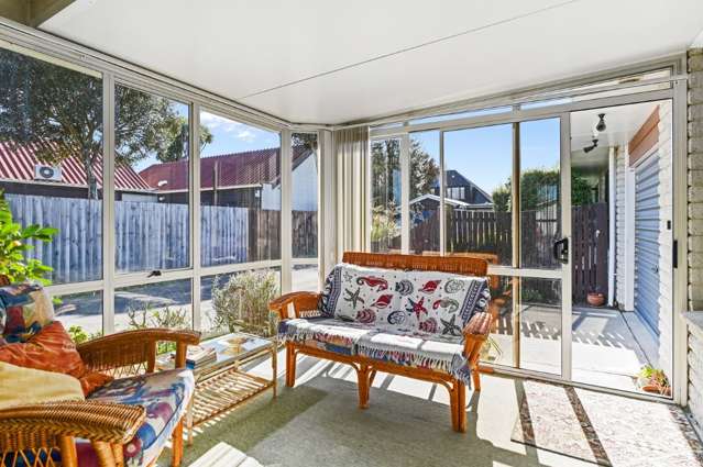 1/40 Ambleside Drive Burnside_2